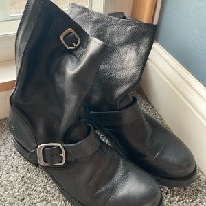 Frye Veronica boots